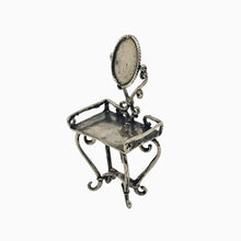 Charger l'image dans la galerie, Coiffeuse miniature en argent 800, Fabrication italienne, XXe siècle Le Charme des Violettes - Brocante en ligne
