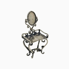 Charger l'image dans la galerie, Coiffeuse miniature en argent 800, Fabrication italienne, XXe siècle Le Charme des Violettes - Brocante en ligne
