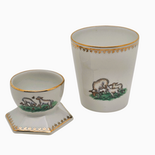 Charger l'image dans la galerie, Ensemble pour enfant en porcelaine de Limoges – Coquetier et gobelet décor pastoral – France, XXe siècle Le Charme des Violettes - Brocante en ligne
