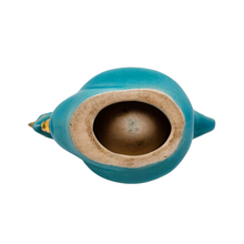 Charger l'image dans la galerie, Coquetier en céramique turquoise et or, en forme de poule, années 1950
