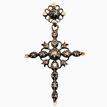 Charger l'image dans la galerie, Croix en argent et or, sertie de 15 diamants taille rose,  fin XVIIIᵉ siècle Le Charme des Violettes - Brocante en ligne
