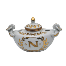 Charger l'image dans la galerie, Encrier en porcelaine blanche dorée – style Empire, Napoléon France, début du XXe siècle (vers 1900–1920) Le Charme des Violettes - Brocante en ligne
