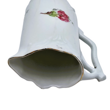 Charger l&#39;image dans la galerie, Ensemble de 4 pots à lait en porcelaine Victoria (Tchécoslovaquie) au décor de roses, 1900-1930 Le Charme des Violettes - Brocante en ligne
