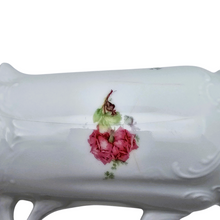 Charger l&#39;image dans la galerie, Ensemble de 4 pots à lait en porcelaine Victoria (Tchécoslovaquie) au décor de roses, 1900-1930 Le Charme des Violettes - Brocante en ligne
