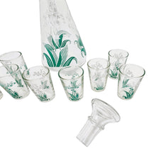 Charger l'image dans la galerie, Service à liqueur ou à goutte vintage au muguet – Carafon et 8 verres, Années 1960-1970 Le Charme des Violettes - Brocante en ligne
