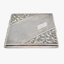 Load image into Gallery viewer, Etui à cigarettes Art déco en alpacca plaqué argent guilloché de motifs géométriques, années 1930
