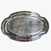 Load image into Gallery viewer, Fallon Orfèvre Namur, Plat de service ovale de style Louis XVI en métal argenté, années 1900
