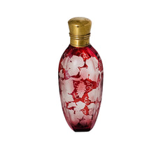 Charger l'image dans la galerie, Flacon à parfum en cristal de Bohême rouge rubis – décor vigne et raisin dégagé à l'acide, vers 1900 Le Charme des Violettes - Brocante en ligne

