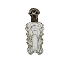 Charger l&#39;image dans la galerie, Flacon ancien à sels ou à parfum en verre moulé et monture en métal argenté, vers 1890/1910 Le Charme des Violettes - Brocante en ligne
