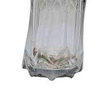 Load image into Gallery viewer, Flacon à parfum en cristal taillé et vermeil, entre 1850 et 1880 Le Charme des Violettes - Brocante en ligne
