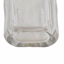 Charger l&#39;image dans la galerie, Flacons à sels victoriens en cristal taillé, fin XIXème
