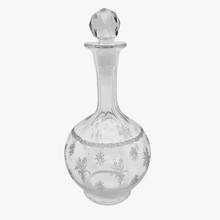 Charger l'image dans la galerie, Duo de flacons de toilette en verre taillé et gravé, fin XIXᵉ - vers 1900 Le Charme des Violettes - Brocante en ligne
