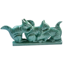 Load image into Gallery viewer, Fontinelle, Trio d’écureuils – Sculpture animalière Art déco en céramique céladon, années 1925-1935 Le Charme des Violettes - Brocante en ligne
