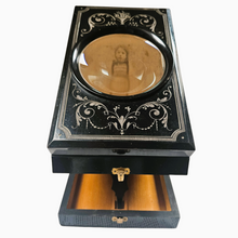 Load image into Gallery viewer, Graphoscope monocle pliant Napoléon III en bois noirci, vers 1850
