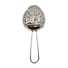 Load image into Gallery viewer, Hochet en argent massif 925 – décor d’angelots, fin XIXᵉ – début XXᵉ siècle Le Charme des Violettes - Brocante en ligne
