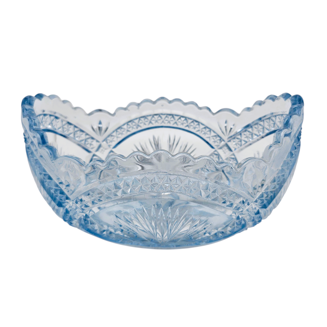 Jardinière Art déco en verre bleu taillé dans le goût du Luxval, Val Saint Lambert, vers 1935-1950 Le Charme des Violettes - Brocante en ligne