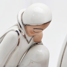 Afbeelding in Gallery-weergave laden, Lampe veilleuse brûle-parfum Art déco Argilor – Porcelaine et loupe de thuya, vers 1925-1930 Le Charme des Violettes - Brocante en ligne
