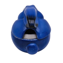Charger l&#39;image dans la galerie, Moutardier Lapin bleu Art déco en faïence de France / Belgique, vers 1925-1935 – Influence Benjamin Rabier Le Charme des Violettes - Brocante en ligne
