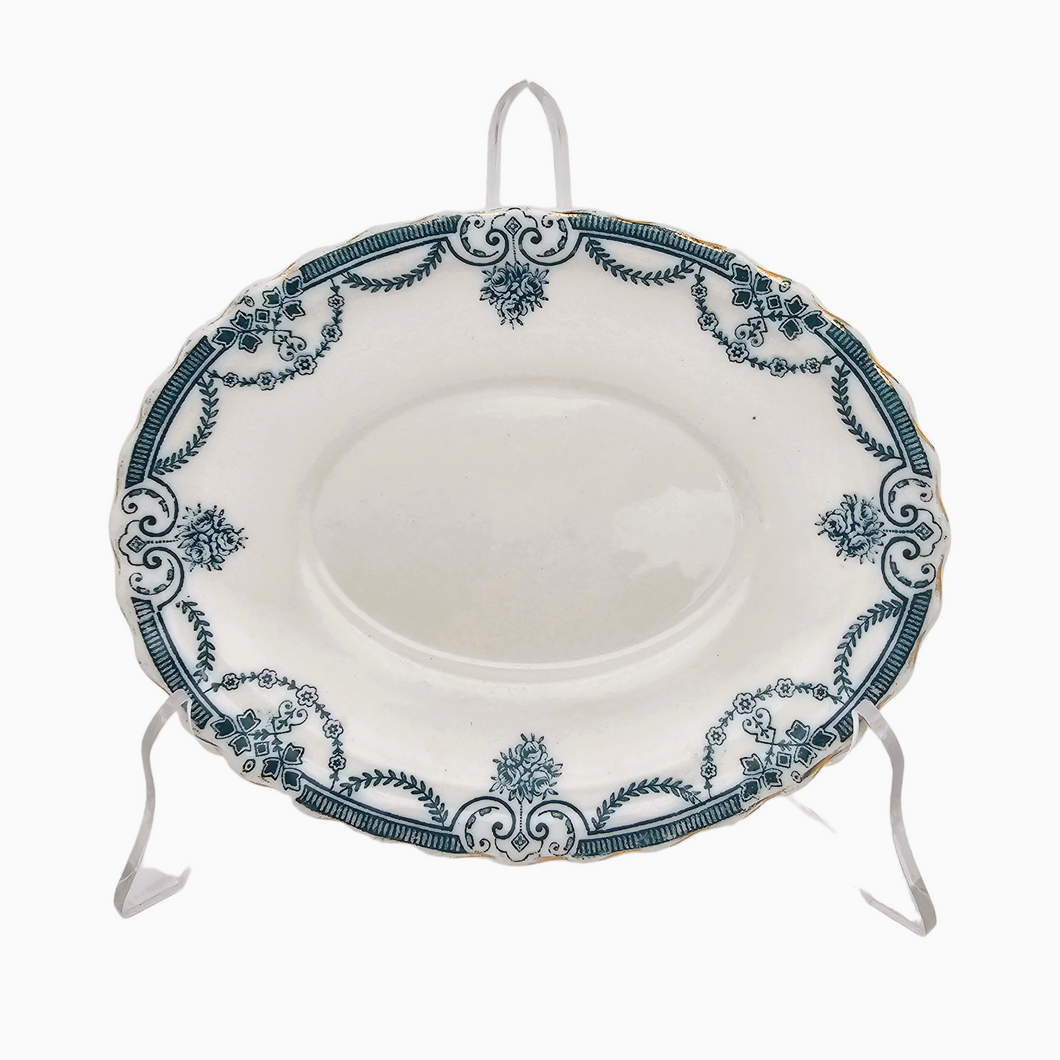 Berkeley Losol Ware Keeling and Co Burslem, Plat ovale en porcelaine anglaise au décor Evesham vert et blanc, années 1920