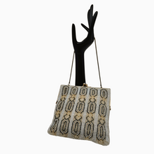 Load image into Gallery viewer, Minaudière perlée vintage, dans le goût de l’Art déco, vers 1950–1960 Le Charme des Violettes - Brocante en ligne
