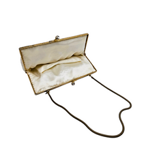 Load image into Gallery viewer, Minaudière perlée vintage, dans le goût de l’Art déco, vers 1950–1960 Le Charme des Violettes - Brocante en ligne
