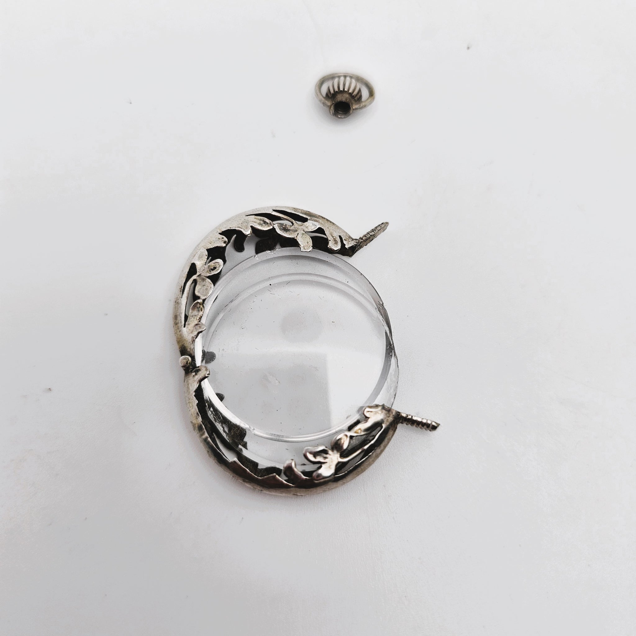 Broche Ancienne Porte-photo Art Nouveau 1900 En Métal Argenté - Diamètre 2,8 Cm, Occasion