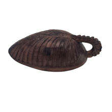 Charger l&#39;image dans la galerie, Mesure ancienne en bois sculpté – Souvenir de Plombières (Belgique), fin XIXè - début XXè Le Charme des Violettes - Brocante en ligne
