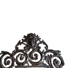 Charger l&#39;image dans la galerie, Miroir biseauté d&#39;époque Napoléon III en bronze patiné à décor ajouré dans le style de Bérain
