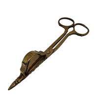 Charger l'image dans la galerie, Mouchette à bougie en laiton, fin XVIIIᵉ - début XIXᵉ siècle Le Charme des Violettes - Brocante en ligne
