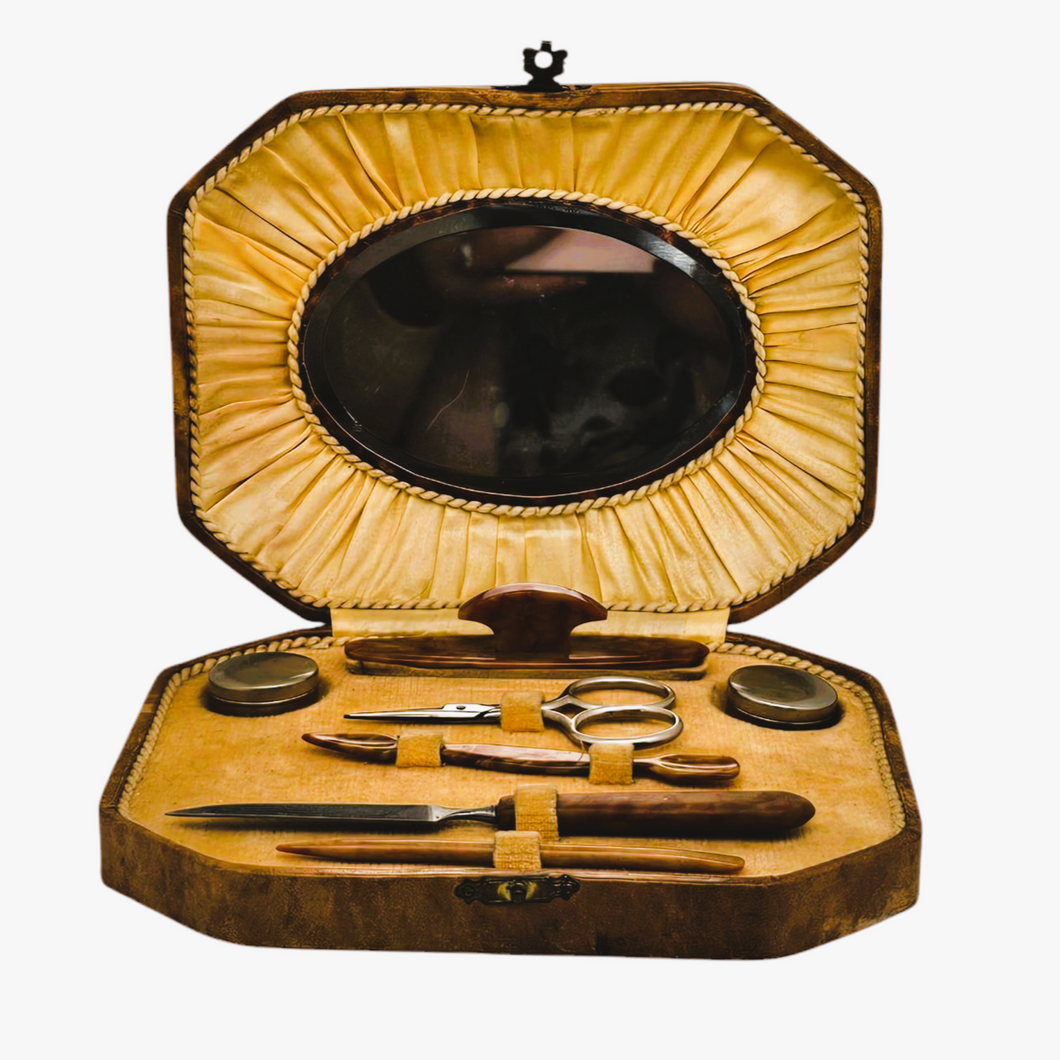 Nécessaire à manucure Art déco en galalithe, années 1930-1940