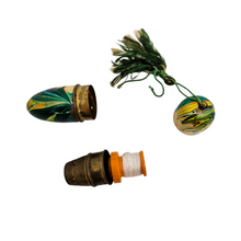 Charger l'image dans la galerie, Nécessaire à couture de sac en laiton décoré, années 1930–1940
