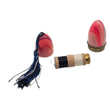 Load image into Gallery viewer, Nécessaire à couture miniature de sac rose marbré, années 1930-1940 – Le Charme des Violettes - Brocante en ligne
