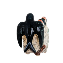 Charger l&#39;image dans la galerie, Suspension murale en céramique Nid d’hirondelles, années 1950-1970 Le Charme des Violettes - Brocante en ligne
