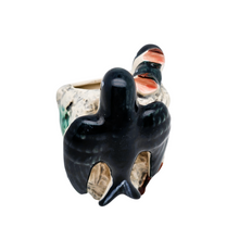 Charger l&#39;image dans la galerie, Suspension murale en céramique Nid d’hirondelles, années 1950-1970 Le Charme des Violettes - Brocante en ligne
