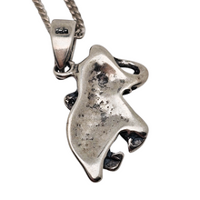 Charger l&#39;image dans la galerie, Pendentif en argent 925, Éléphant porte-bonheur, XXè Le Charme des Violettes - Brocante en ligne
