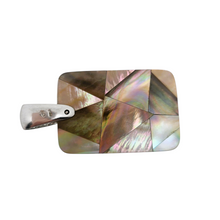 Load image into Gallery viewer, Pendentif en mosaïque de nacre et bélière en argent 925, années 1990-2010 Le Charme des Violettes - Brocante en ligne
