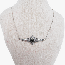 Charger l&#39;image dans la galerie, Collier en argent et onyx noir d&#39;inspiration Art Nouveau, XXè
