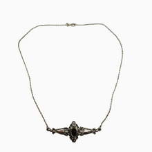 Charger l&#39;image dans la galerie, Collier en argent et onyx noir d&#39;inspiration Art Nouveau, XXè

