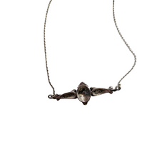Charger l&#39;image dans la galerie, Collier en argent et onyx noir d&#39;inspiration Art Nouveau, XXè
