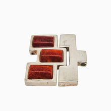 Load image into Gallery viewer, Designer silver pendant set with jasper and its matching chain
