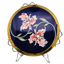 Load image into Gallery viewer, Plat à gâteau tournant en céramique Art déco aux iris, vers 1930-1940 Le Charme des Violettes - Brocante en ligne
