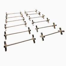 Charger l'image dans la galerie, Service de 12 porte-couteaux en métal argenté – Élégance sobre et intemporelle, années 1940-1960 Le Charme des Violettes - Brocante en ligne
