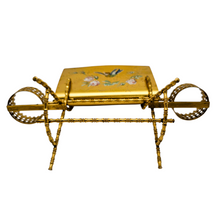 Charger l'image dans la galerie, Porte-lettres en métal doré peint à la main avec deux flacons, fin XIXè - début XXè
