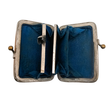 Charger l'image dans la galerie, Porte-monnaie Belle Epoque en nacre gravée “Granville”, vers 1900-1910 Le Charme des Violettes - Brocante en ligne
