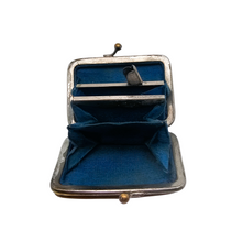 Charger l'image dans la galerie, Porte-monnaie Belle Epoque en nacre gravée “Granville”, vers 1900-1910 Le Charme des Violettes - Brocante en ligne
