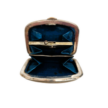 Charger l'image dans la galerie, Porte-monnaie monogrammé en nacre et métal argenté, fin XIXᵉ - début XXᵉ siècle
