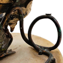 Charger l'image dans la galerie, Porte-montre encrier en bronze de Vienne à l’ibis – albâtre et miroir biseauté, vers 1900 Le Charme des Violettes - Brocante en ligne
