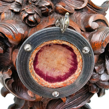 Charger l'image dans la galerie, Grand porte-montre de gousset en bois sculpté néo-rocaille, fin XIXᵉ siècle Le Charme des Violettes - Brocante en ligne
