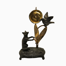 Load image into Gallery viewer, Porte-montre en plomb de Nuremberg – Le Corbeau et le Renard, fin XIXe siècle Le Charme des Violettes - Brocante en ligne
