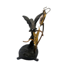 Load image into Gallery viewer, Porte-montre en plomb de Nuremberg – Le Corbeau et le Renard, fin XIXe siècle Le Charme des Violettes - Brocante en ligne
